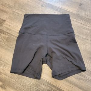 Lululemon align 6in short